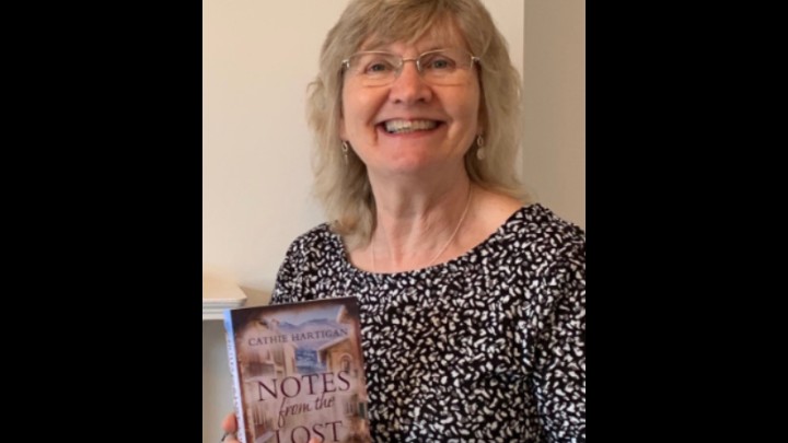 Synopsis Of Notes From The Lost by  Cathie Hartigan